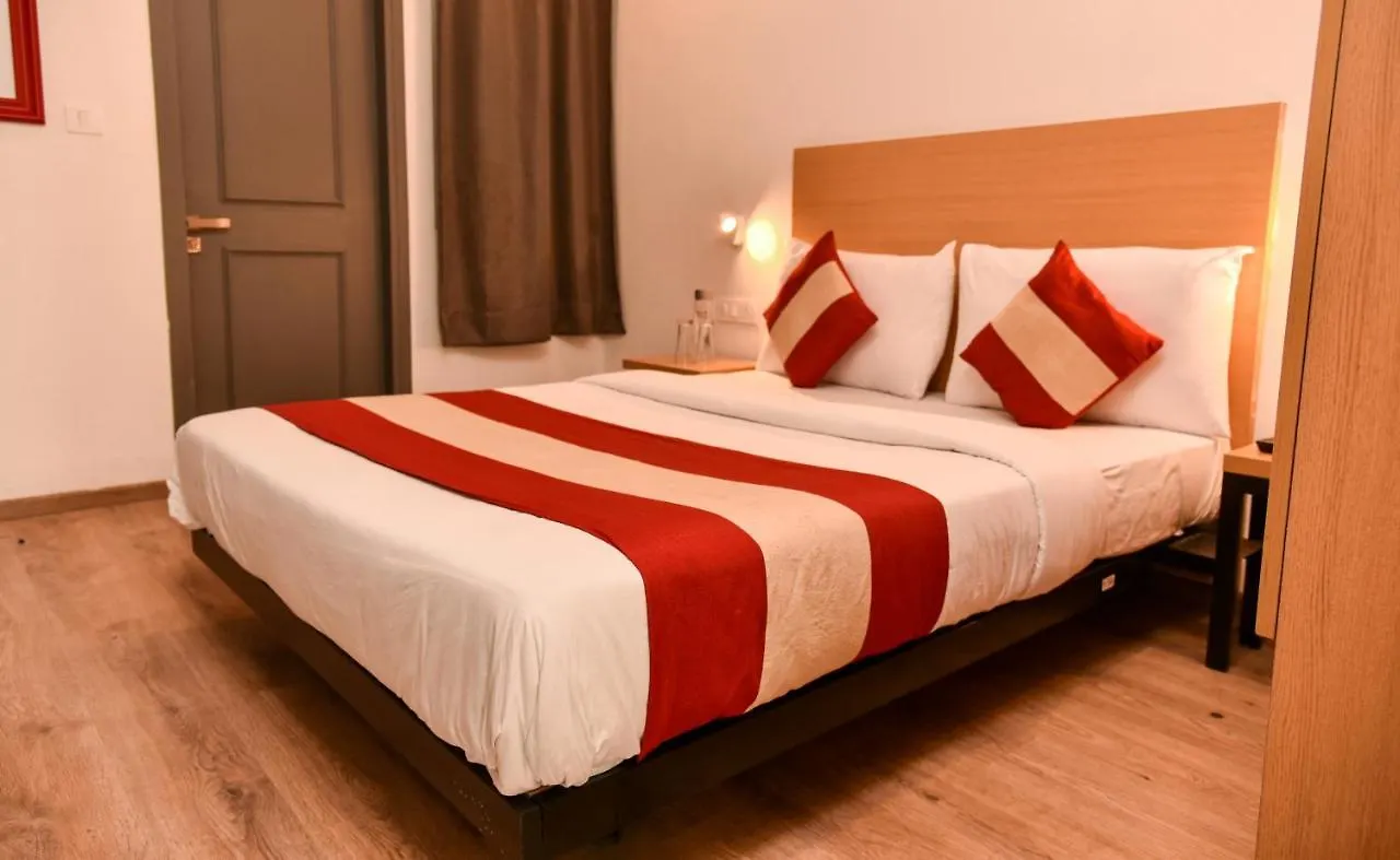 Hotel White Saffron Delhi