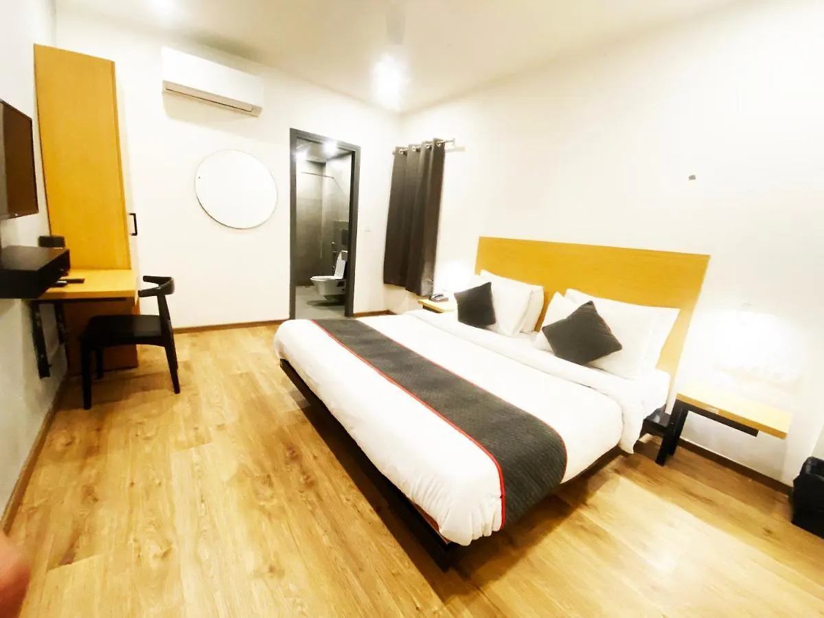 Hotel White Saffron Delhi