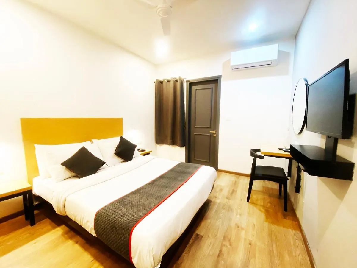 Hotel White Saffron Delhi